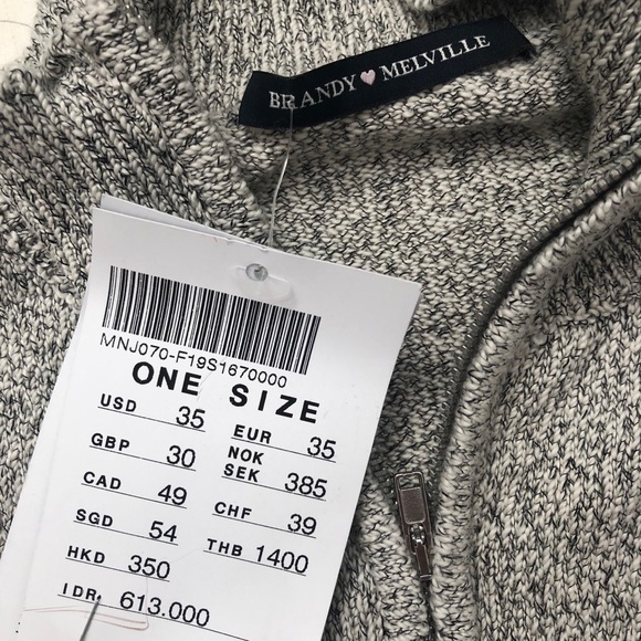 SOLD Brandy Melville Grey Novella Sweater - Picture 4 of 12